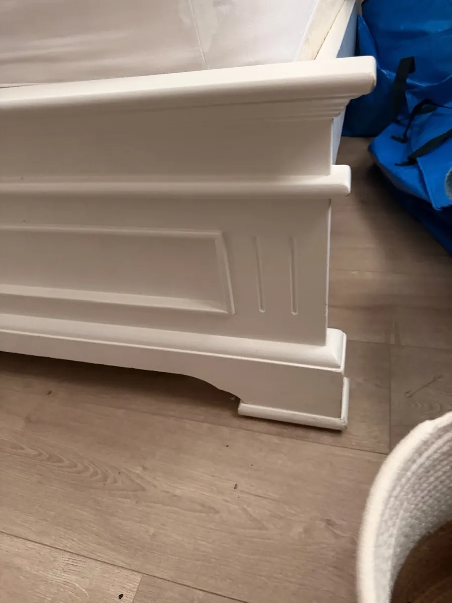 Bed frame white wooden 5ft - Image 4