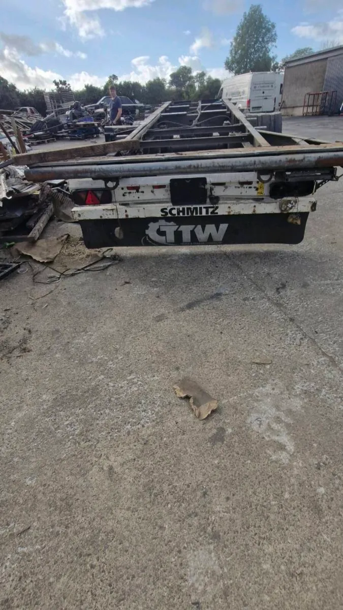Trailer chassis - Image 1