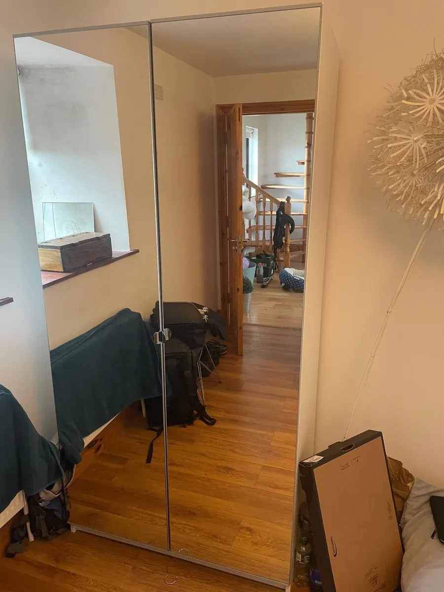 Wardrobe - Image 3