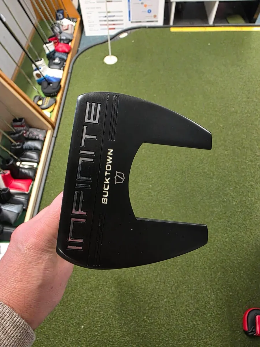 Left Hand Wilson Infinite Bucktown Putter - Image 1