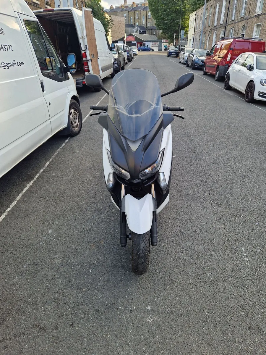 Yamaha x-max 250 - Image 3