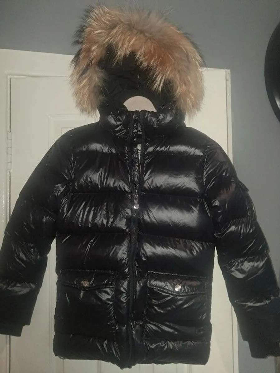 Brand New Never Worn Pyrenex Authentic Shiny Fur Girls Down Jacket Age 12 Black - Image 2