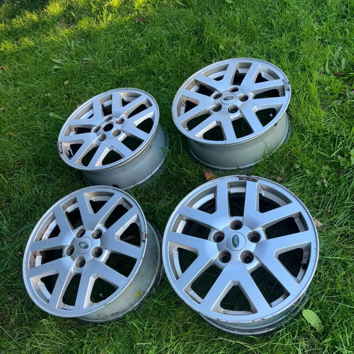 Land Rover Discovery 3 Alloys - Image 1