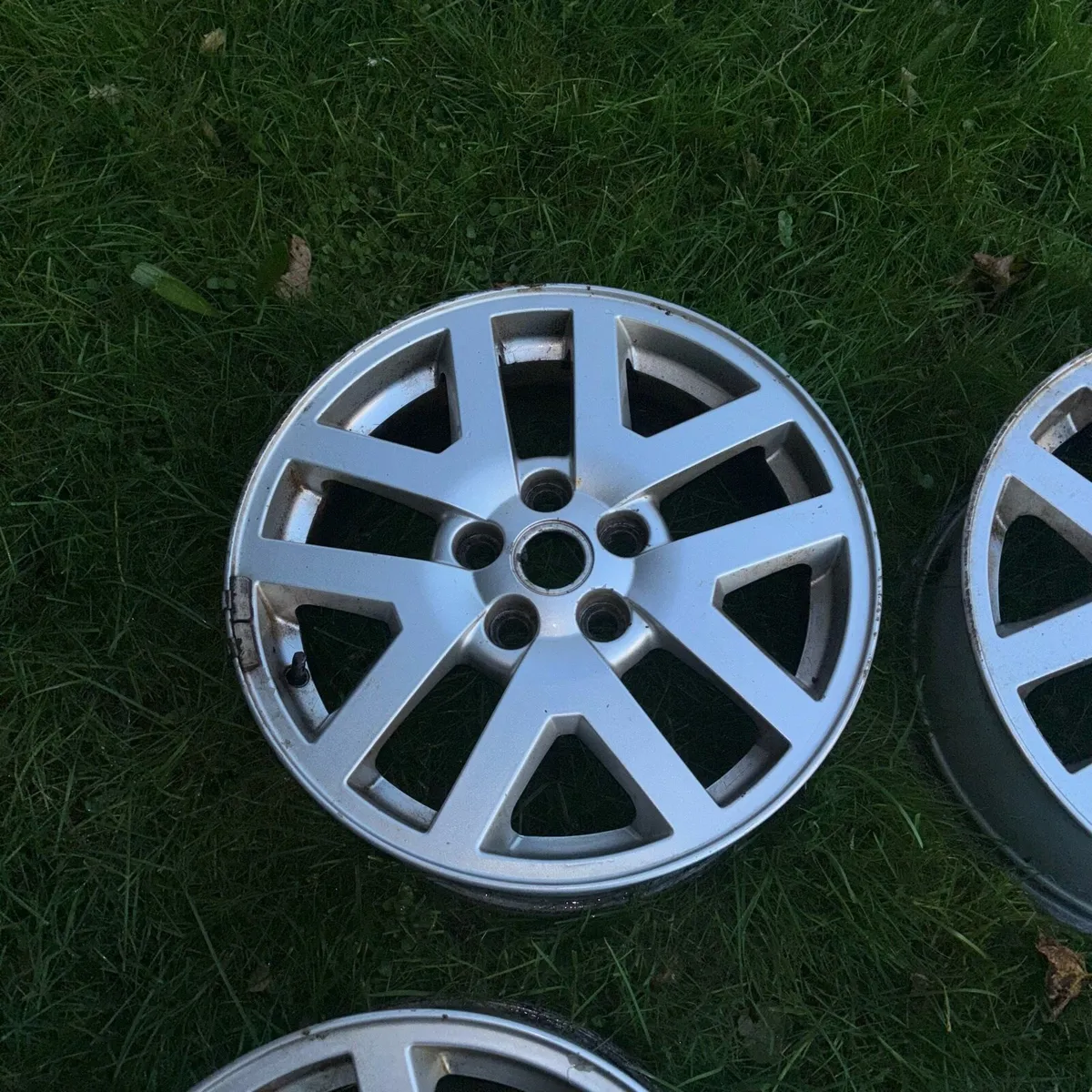 Land Rover Discovery 3 Alloys - Image 4