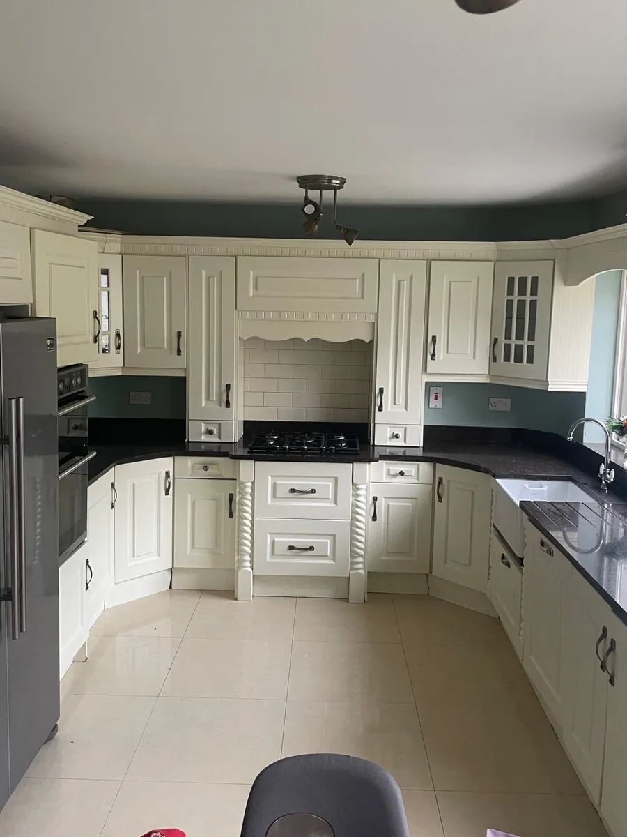 Kitchen units, work top and Belfast sink - Image 2