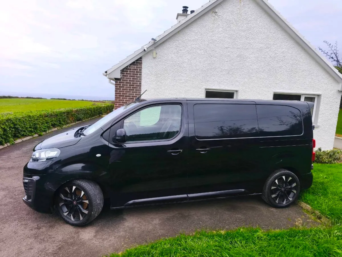 Vauxhall vivaro 1.5hdi sportive - Image 3