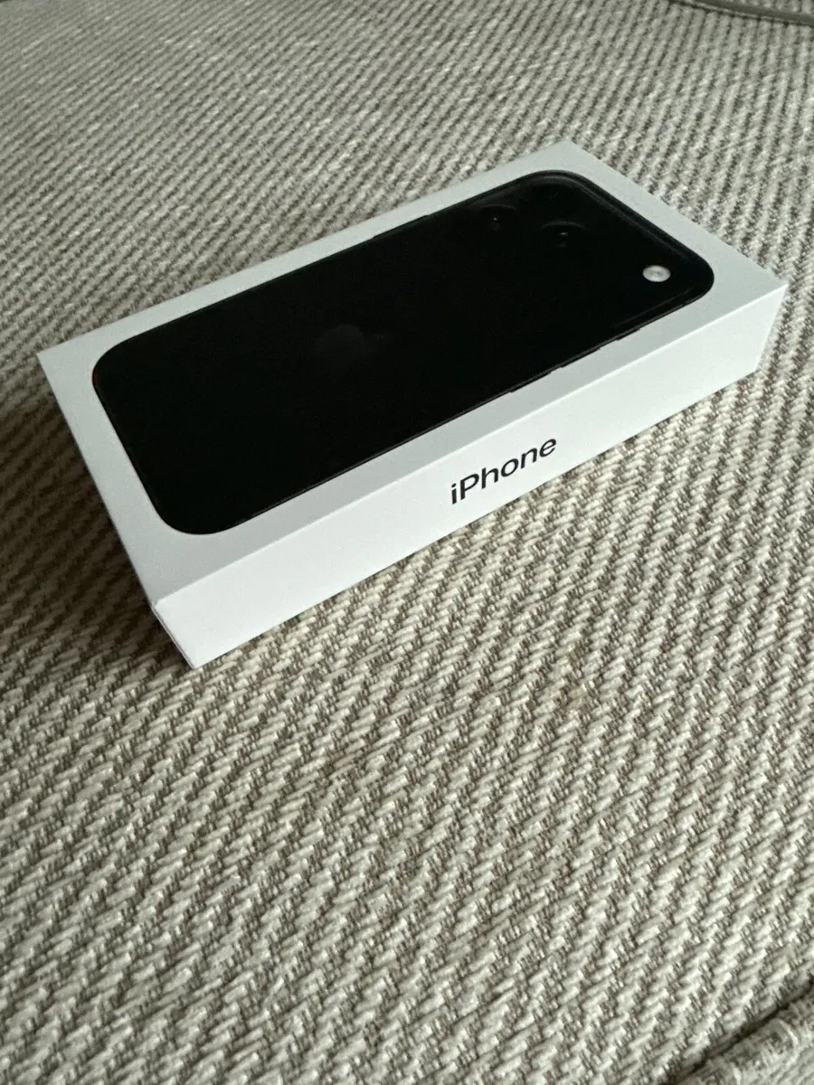 Apple IPhone 18 Pro Black - Image 3