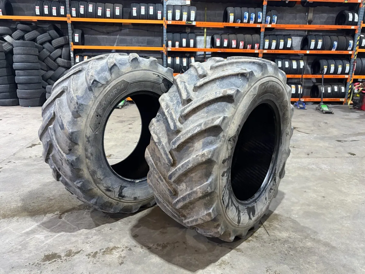 Michelin AxioBib 2 650/60x34 - Image 1