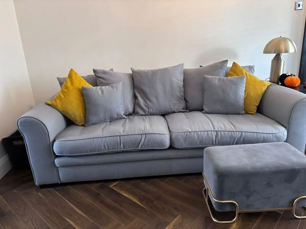 sofa and large single chair - Image 3