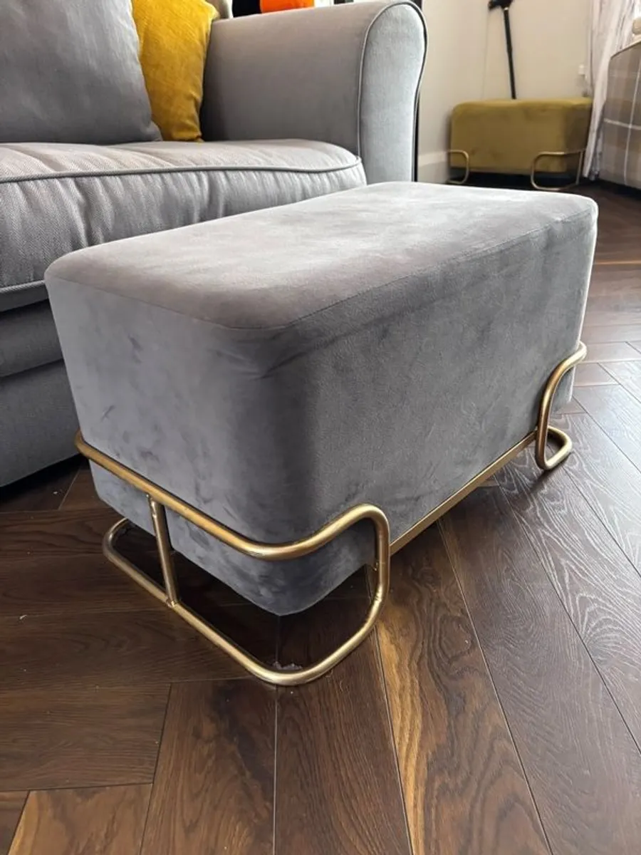 sofa and large single chair - Image 4