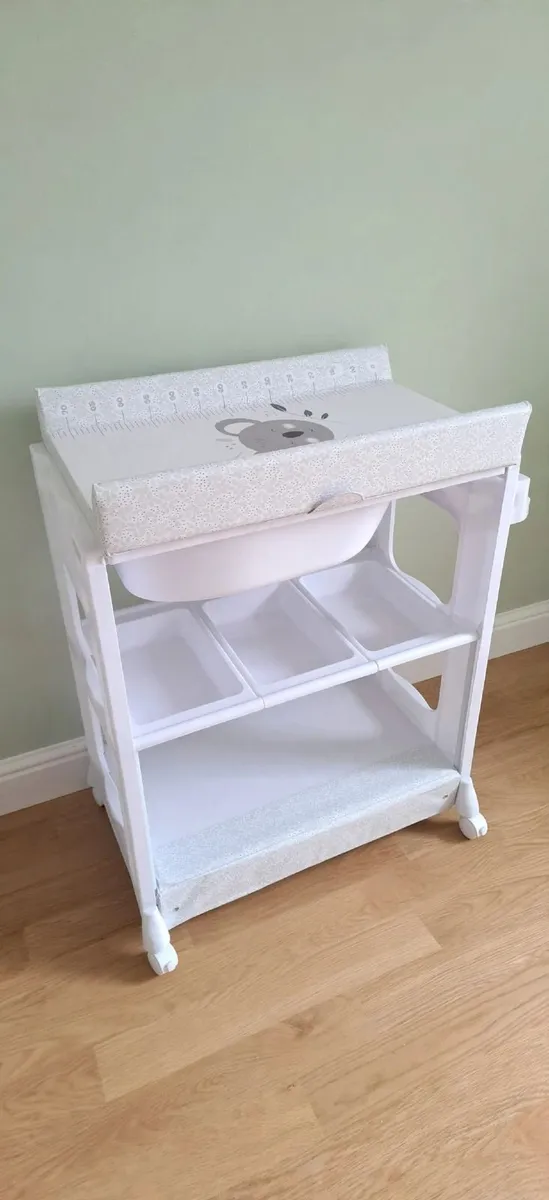 Baby Bath + Changing Table Unit