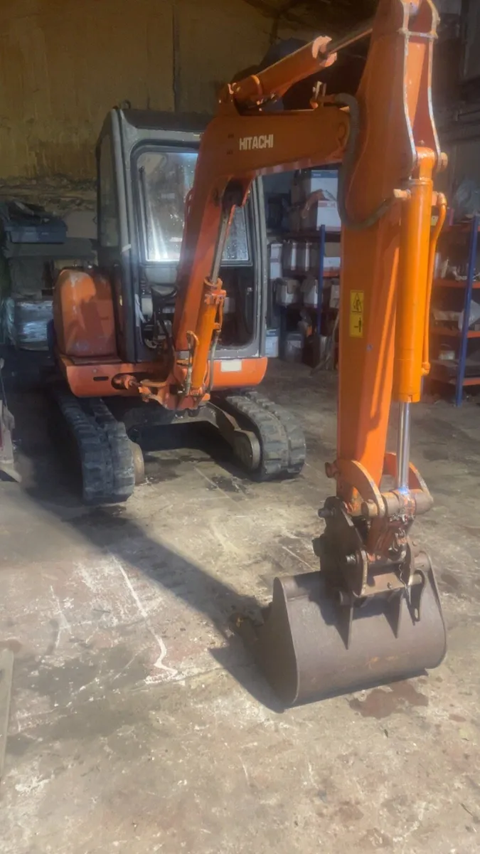 Mini digger - Image 3