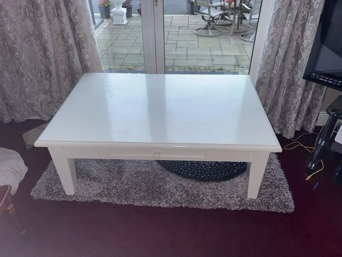 coffee table - Image 1