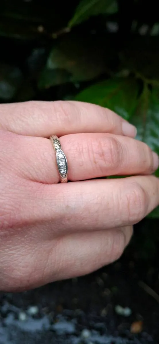 8ct Gold Boat Ring - Image 1