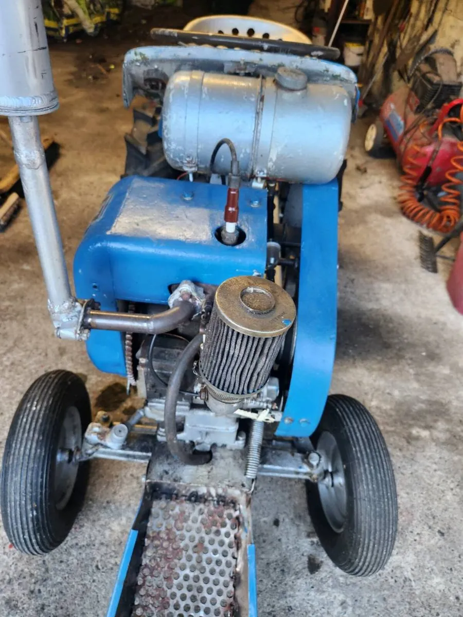 Vintage garden tractor - Image 2
