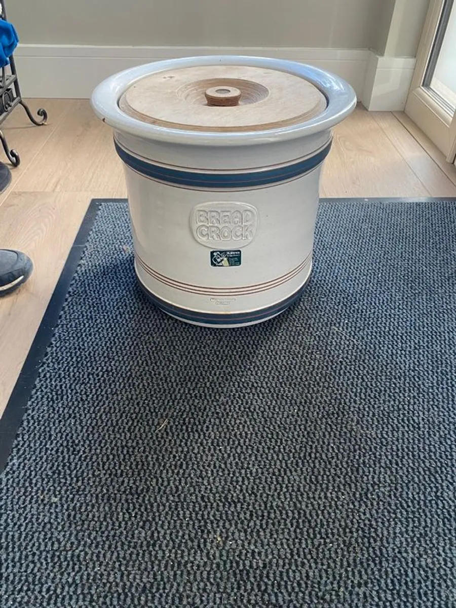 Retro Traditional Bread Crock made by Kiltrea Bridge Pottery - Image 1