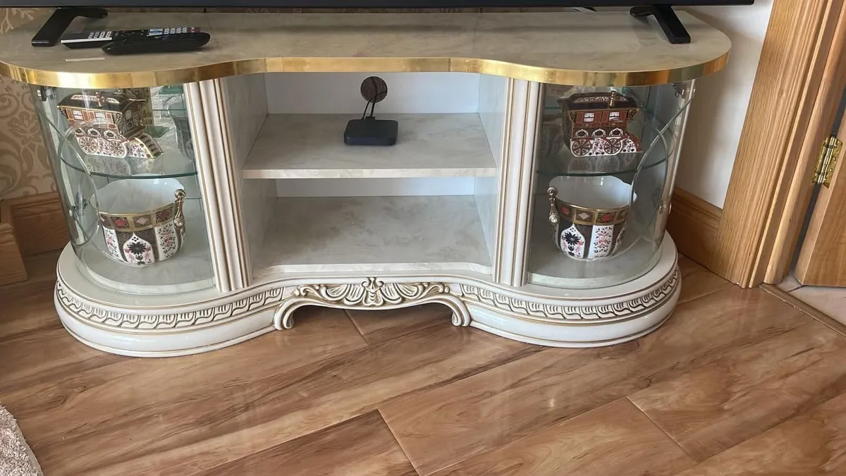 Italian furniture - Image 4