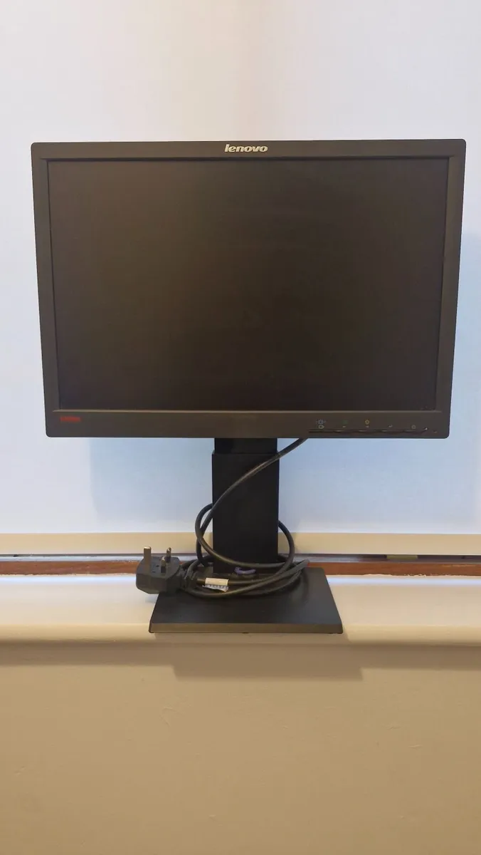 Lenovo PC Monitor - Image 2