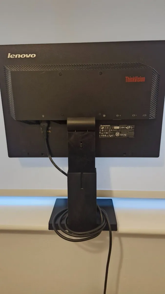 Lenovo PC Monitor - Image 1