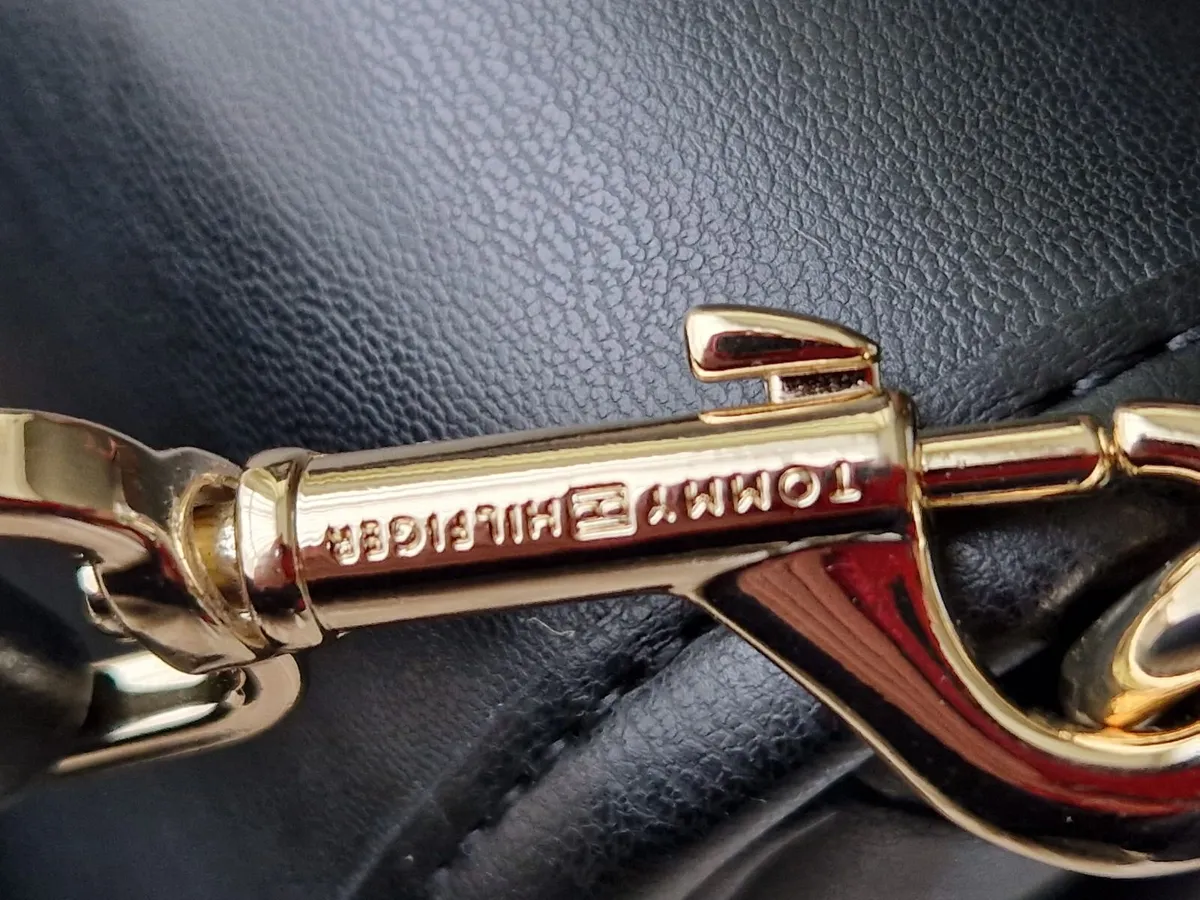 Tommy Hilfiger handbag - Image 4