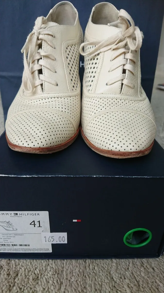 Genuine Tommy Hilfiger high heels shoes UK7 - Image 3