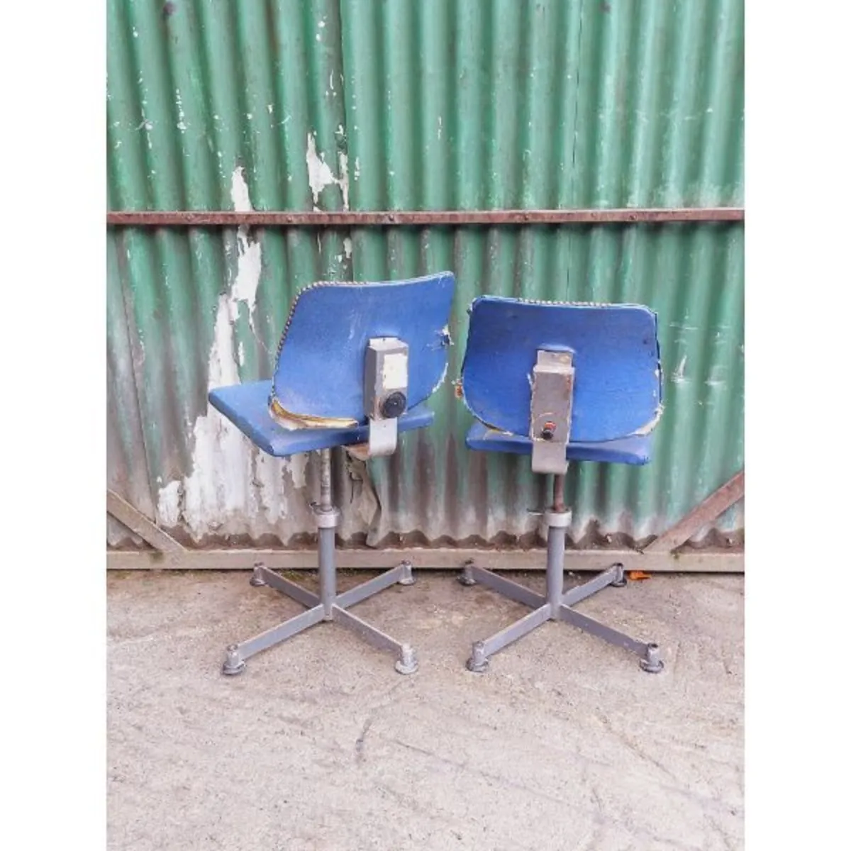 Pair of vintage swivel desk chairs – KAS269 - Image 2