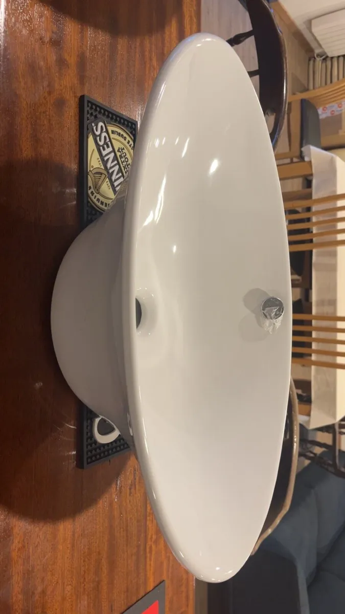 Bathroom sink - Image 2