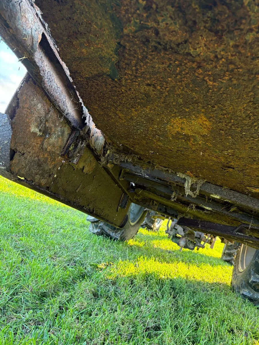 6’ topper for parts - Image 3