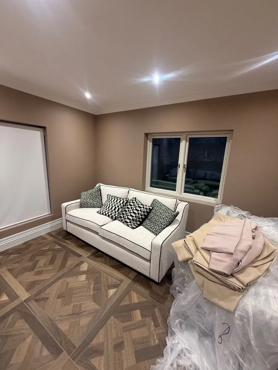 3 seater couch - brand new - Image 1