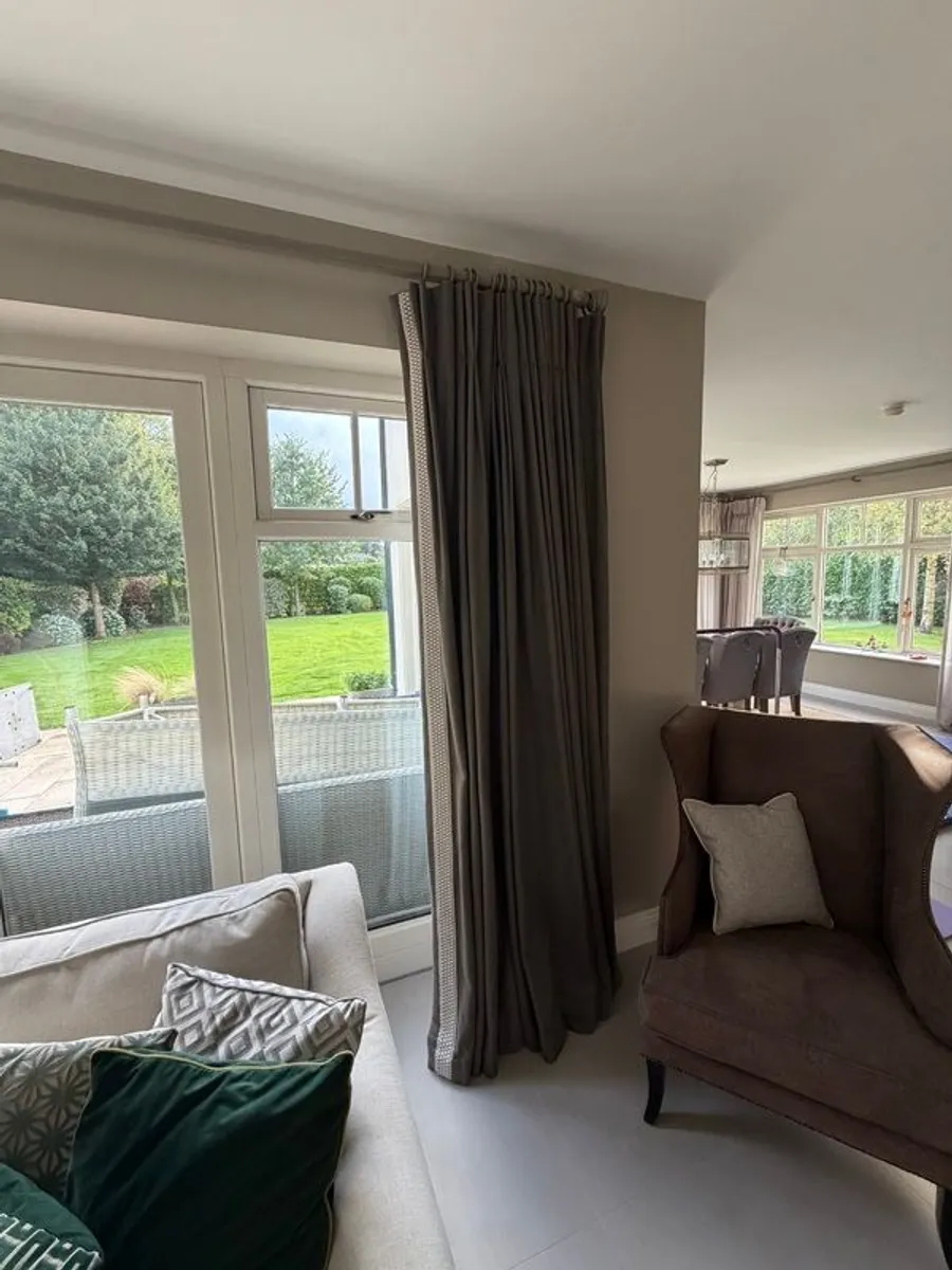 Curtains and blind - Image 4