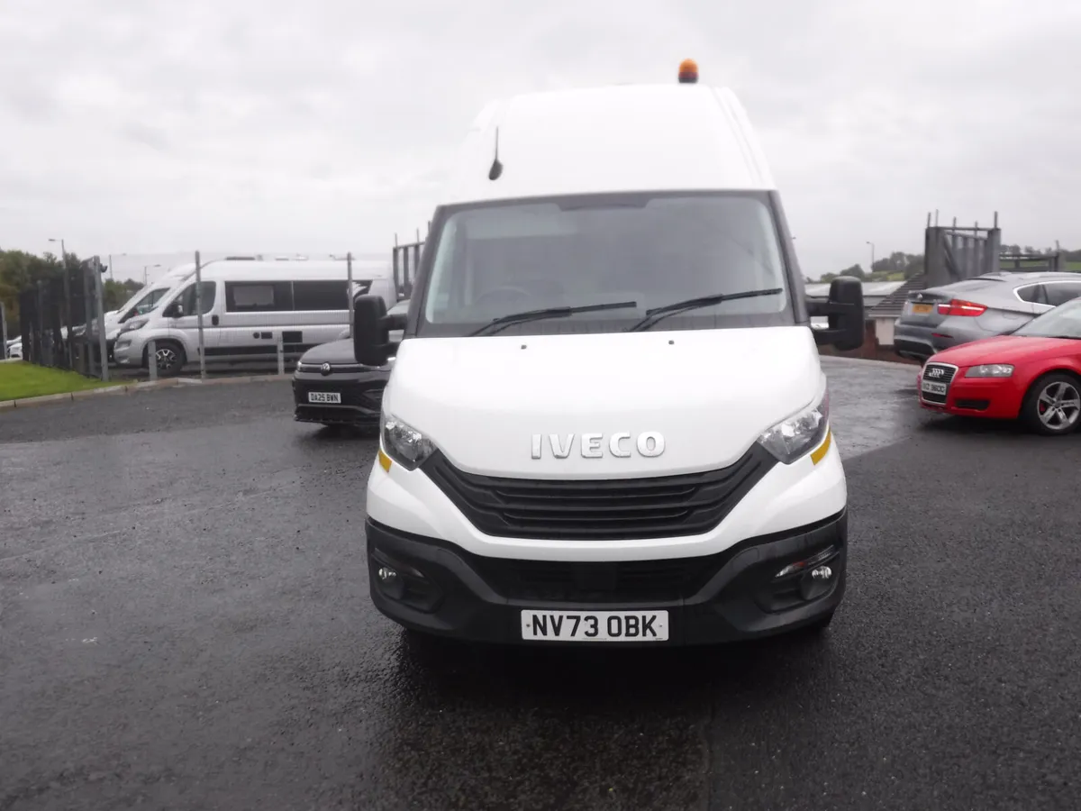 Iveco Daily 2023 mwb high roof panel van , 32000 m - Image 3