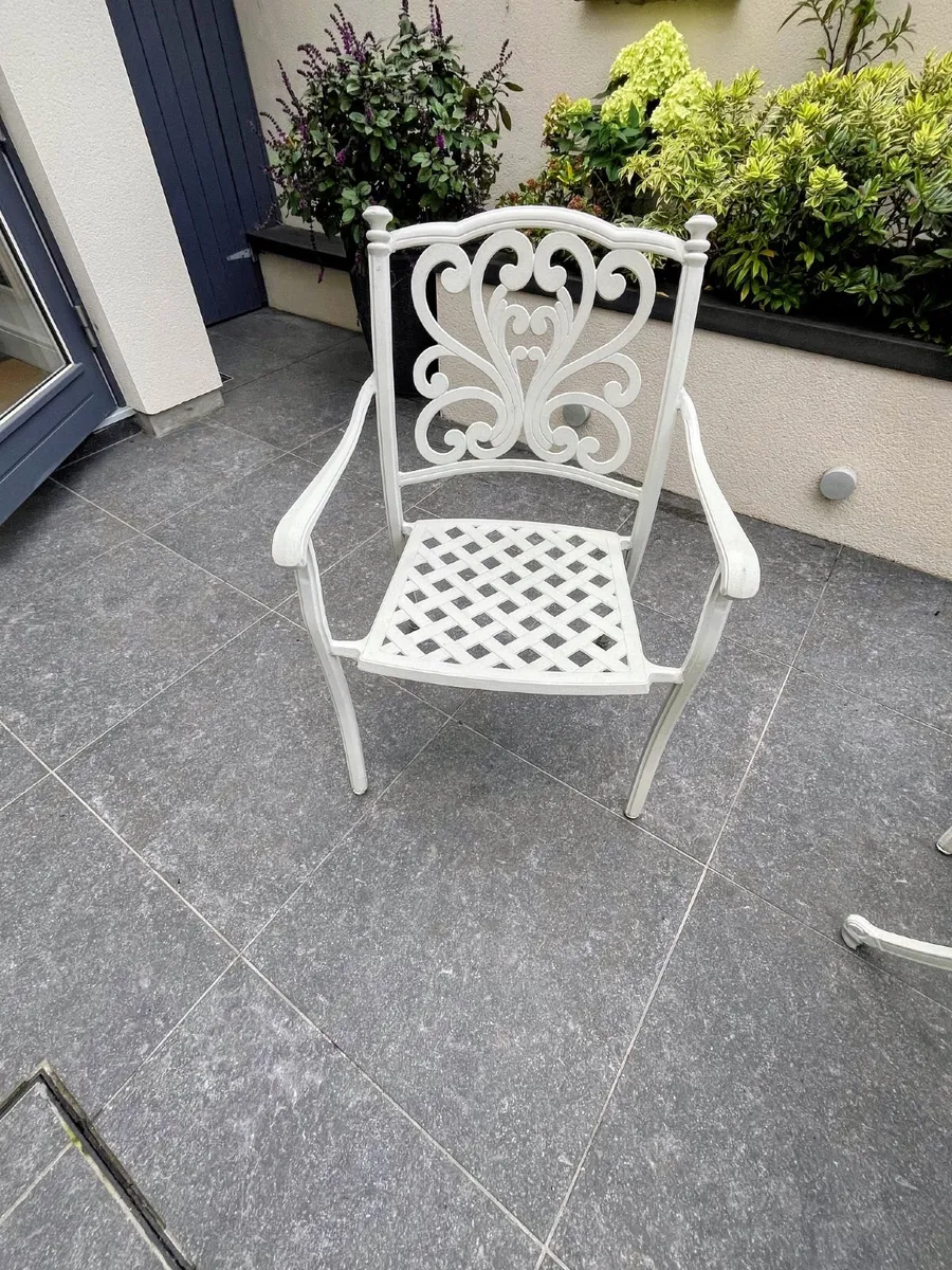 Cast Aluminium Garden Table and 4 Chairs - Image 2
