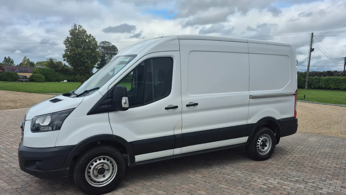 2018 Ford Transit AWD - Image 4