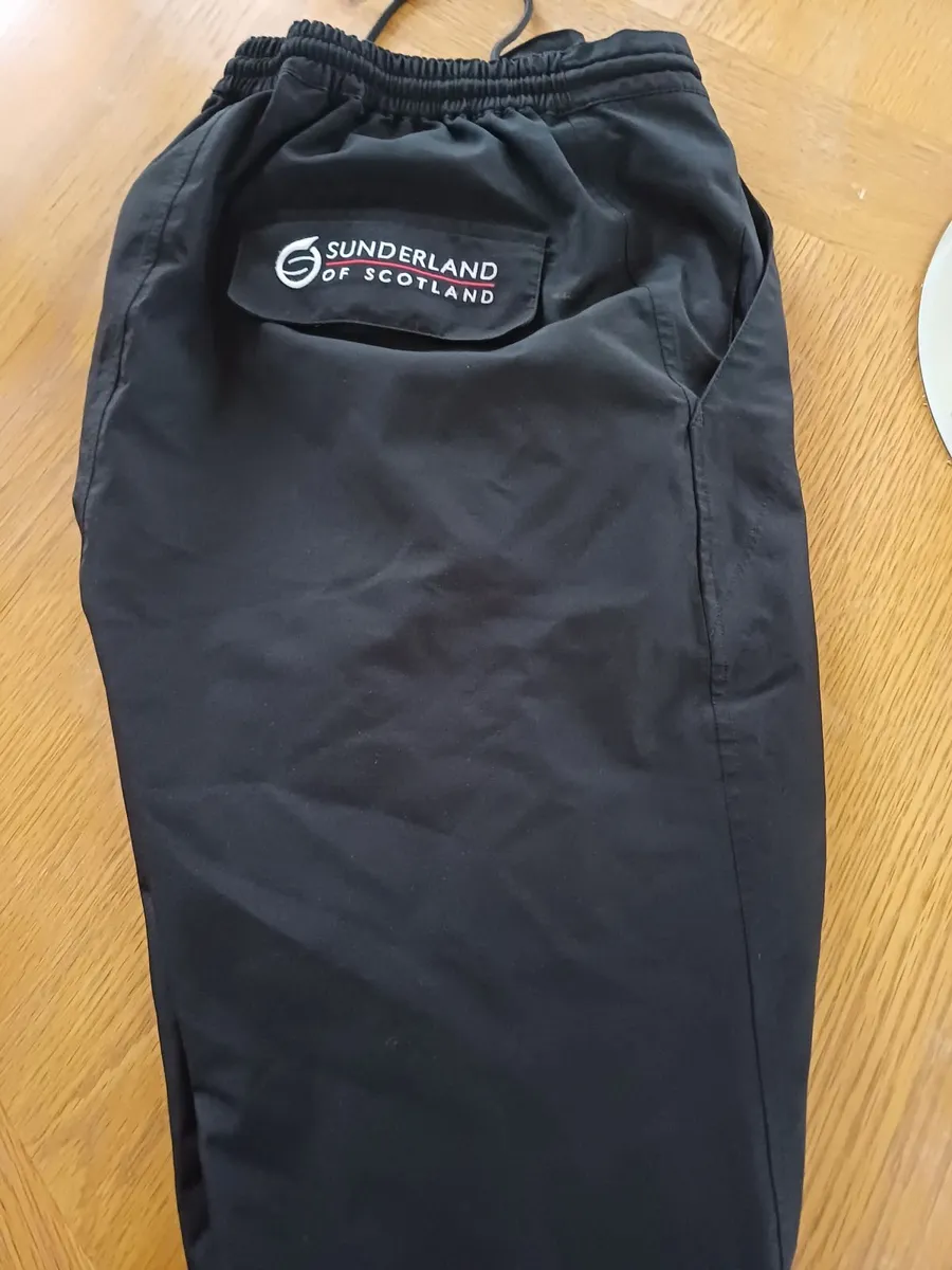 Golf rain jacket and matching bottoms (Sunderland - Image 3