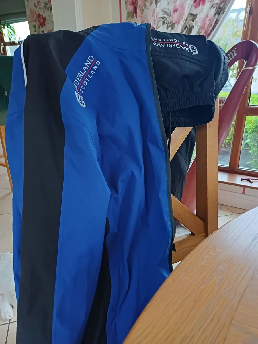 Golf rain jacket and matching bottoms (Sunderland - Image 1