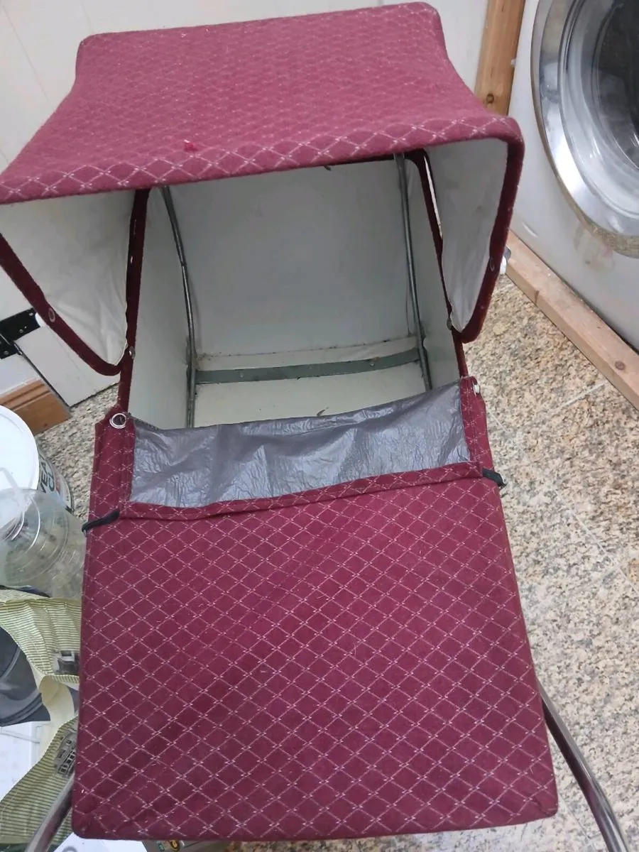 Antique Dolls pram - Image 1