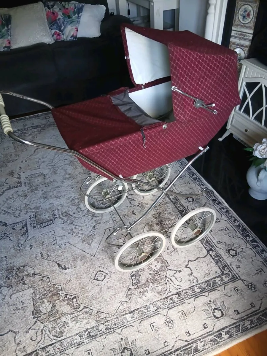 Antique Dolls pram - Image 2
