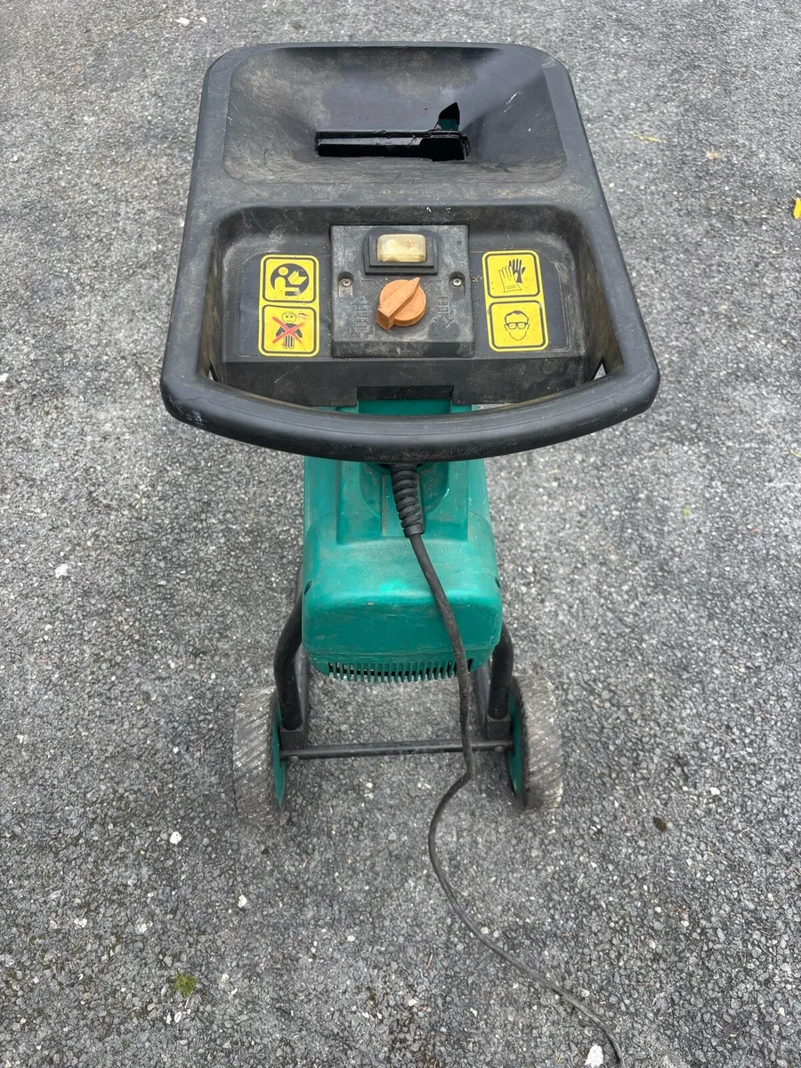 Bosh Wood shredder - Image 3