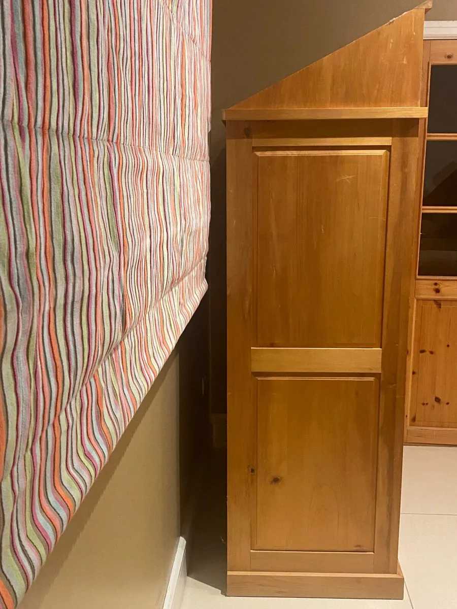 Wardrobe - Image 4