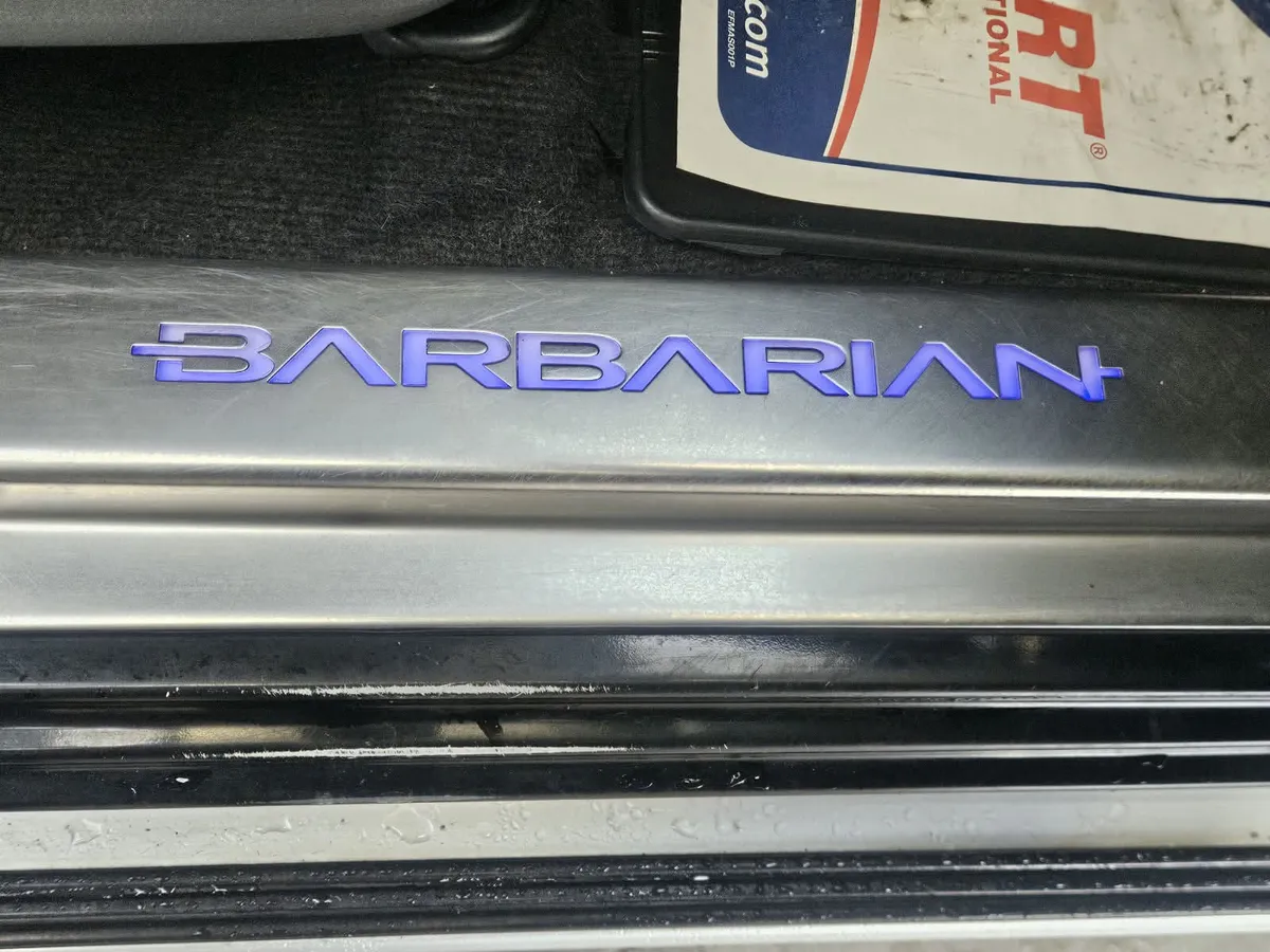 17 MITSUBISHI L200 BARBARIAN EDITION AUTO - Image 4