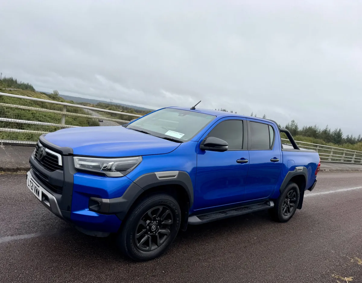 Toyota Hilux 2021 - Image 2