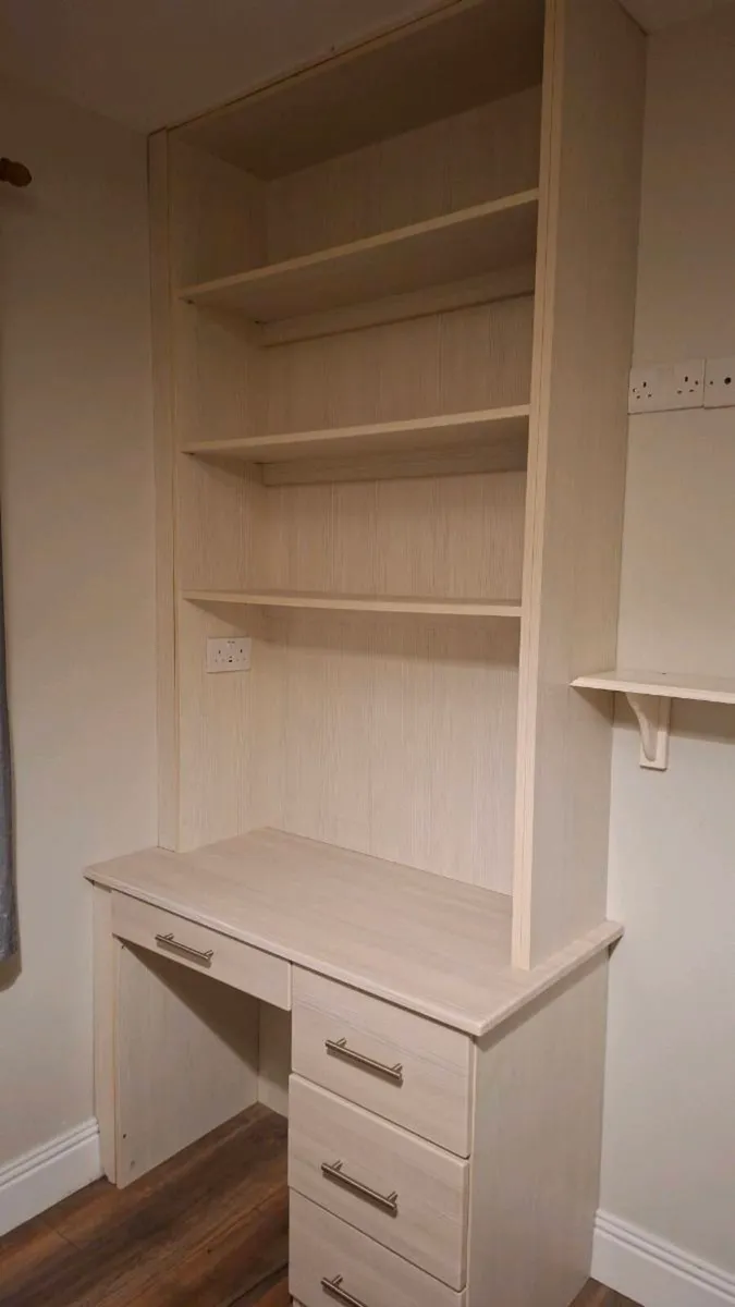 Desk / make up unit - Image 2