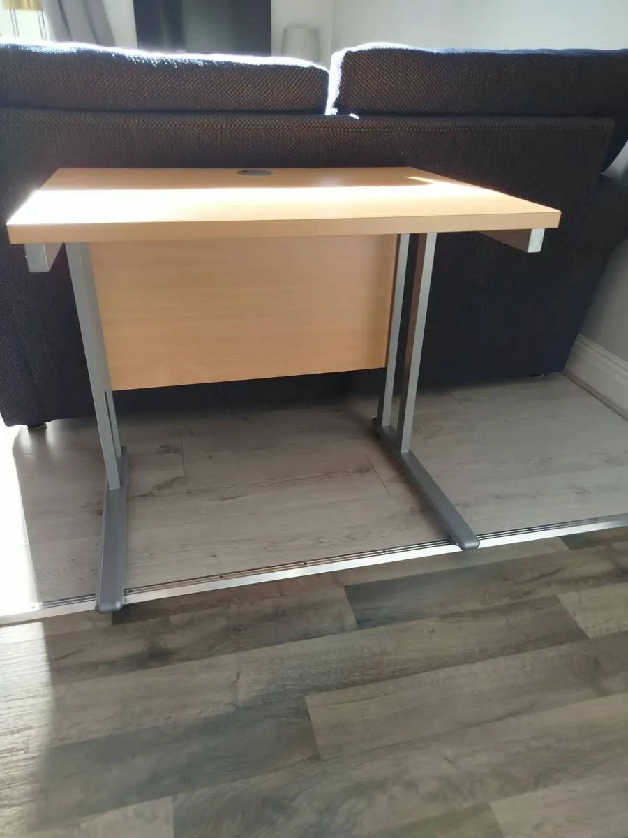 Desk - Image 4