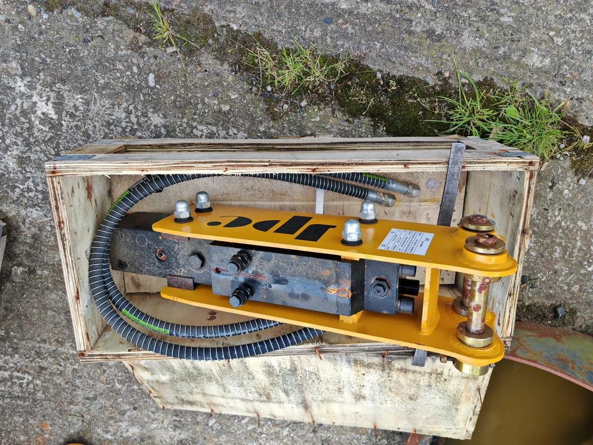 Rock Breaker New suits 1-1.5 T micro digger - Image 2