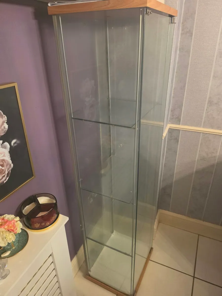 Glass cabinet unit - Image 1