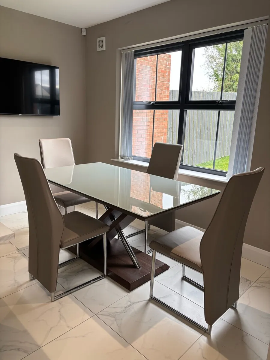 Marteni Fixed Top Dinning Table and 4 Chairs - Image 4
