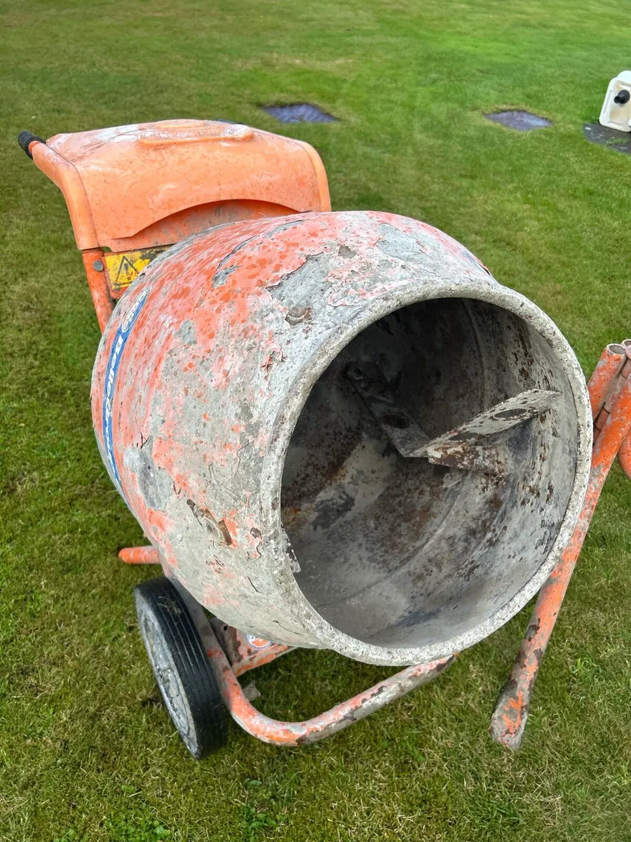 Cement Mixer - Image 1