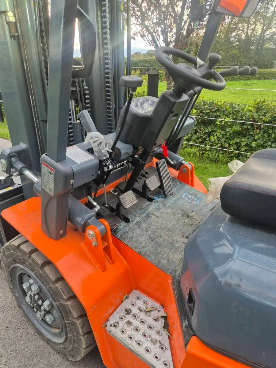 Forklift 3.5 - Image 4