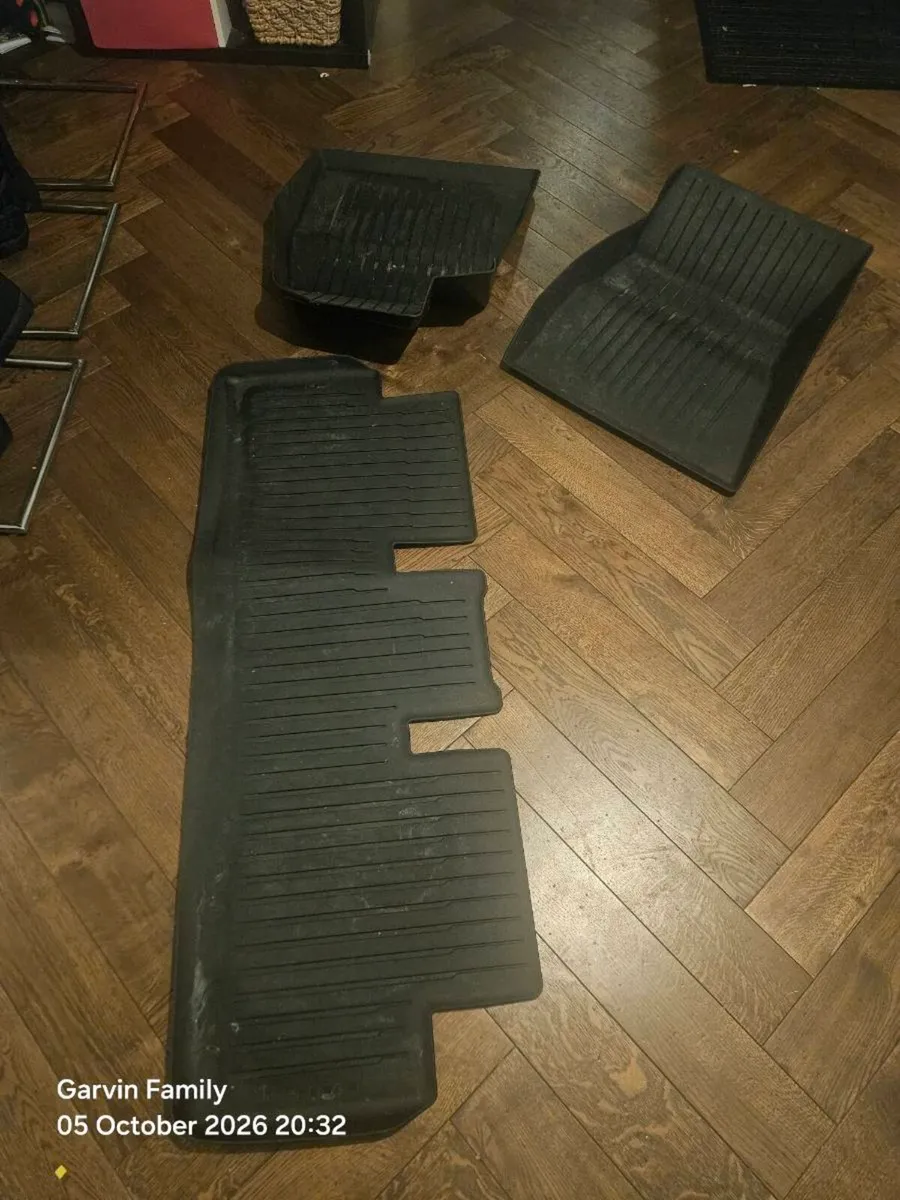 Tesla Model 3 Rubber car mats - Image 1