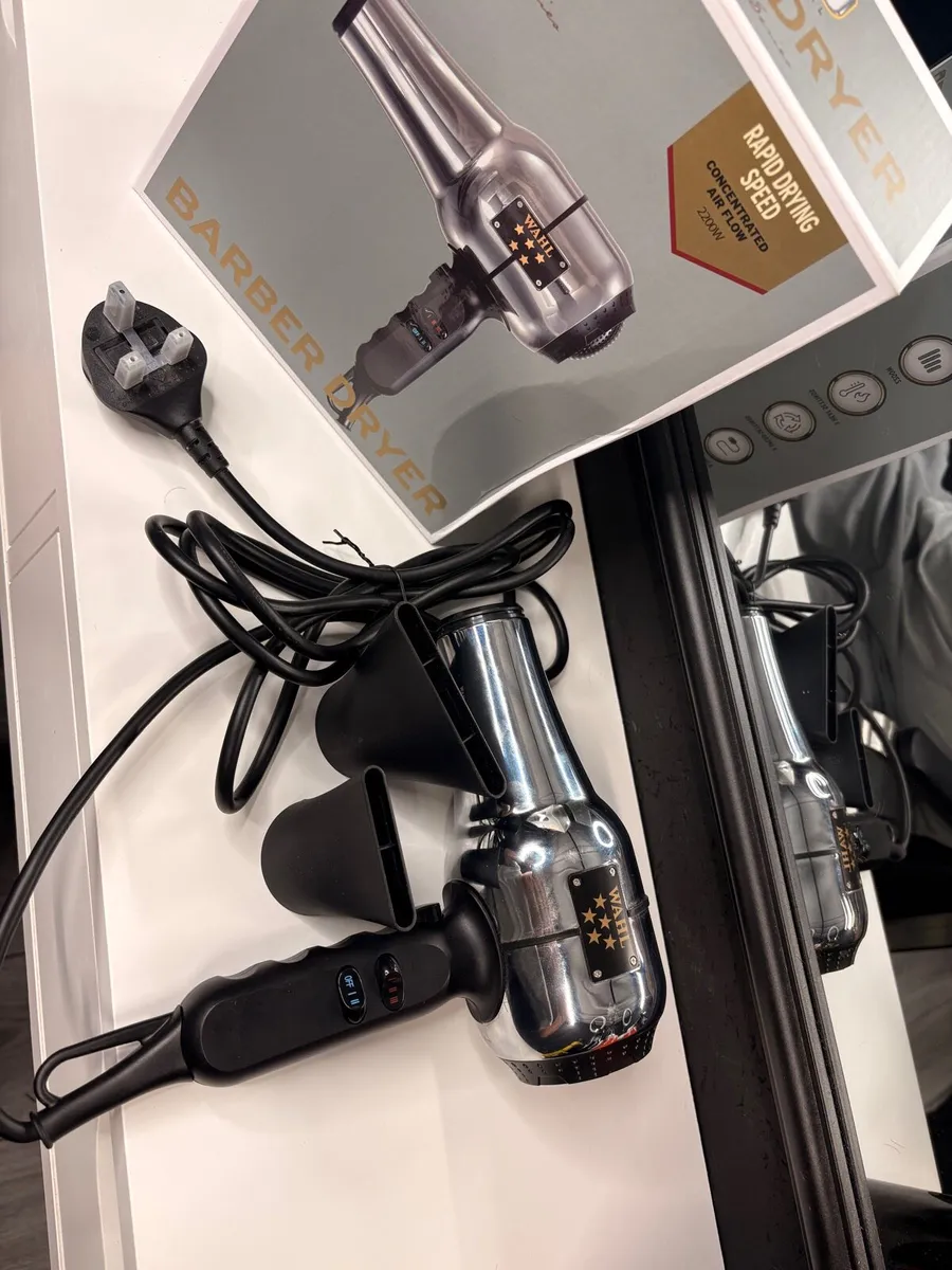 Wahl hair dryer - Image 1